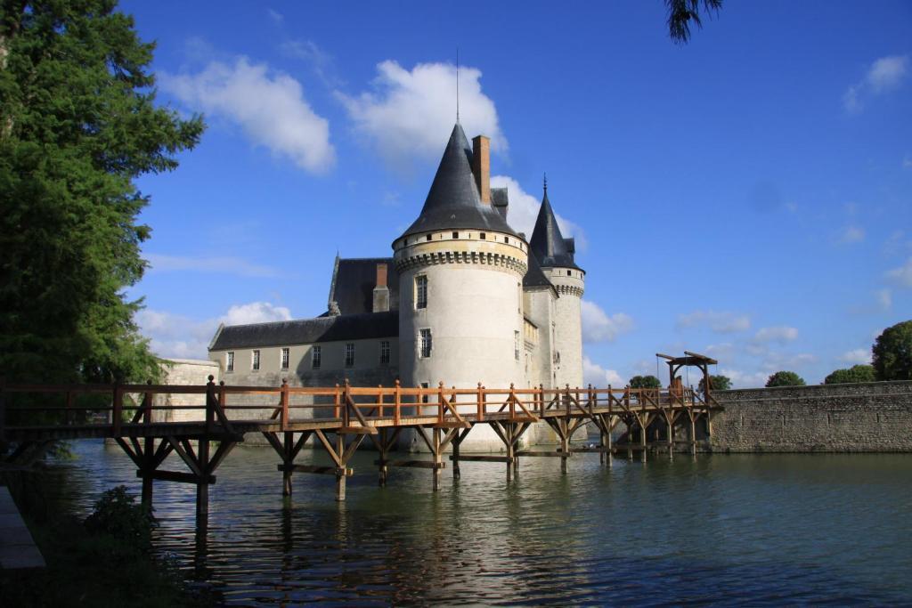 Hotel Henri IV Sully-sur-Loire Exteriér fotografie